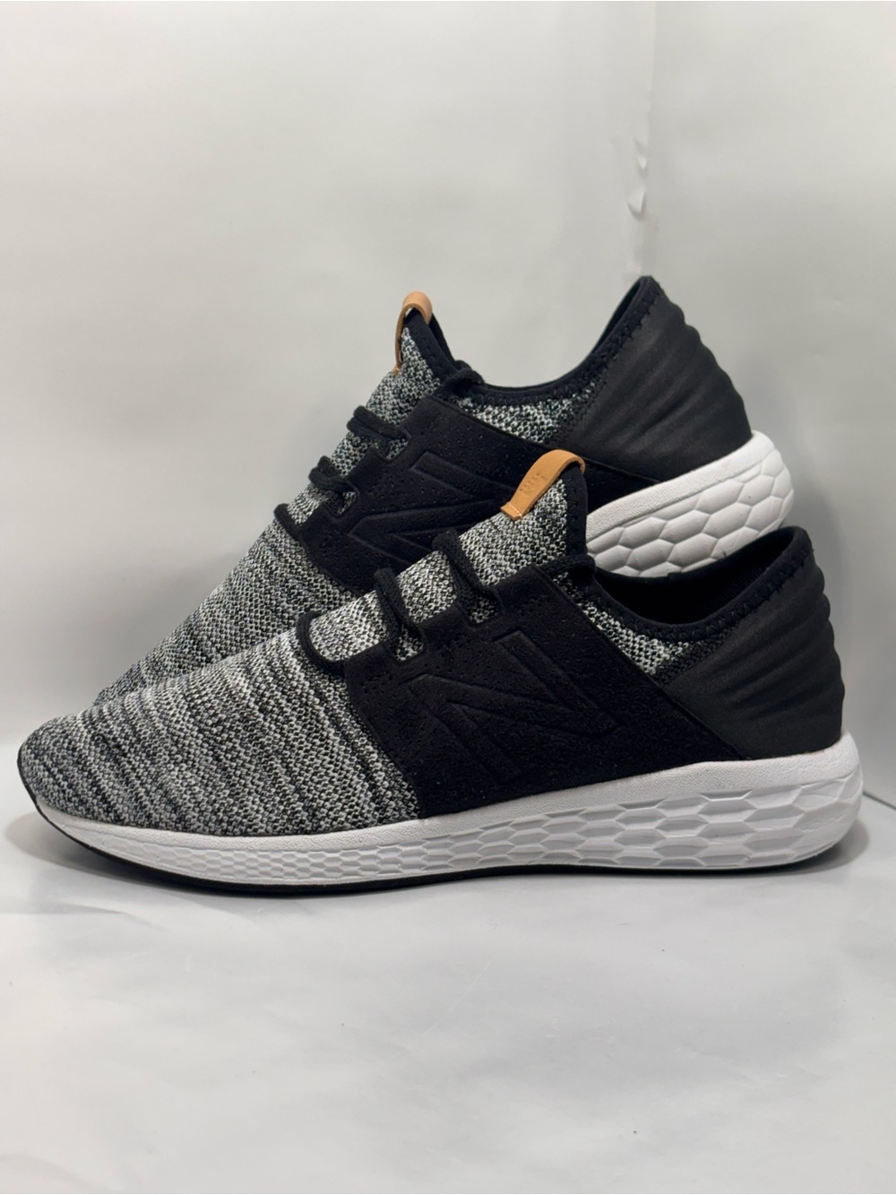 New Balance Men's Size 10D Fresh Foam Cruz V2 Gray/Black Knit Running MCRUZKW2